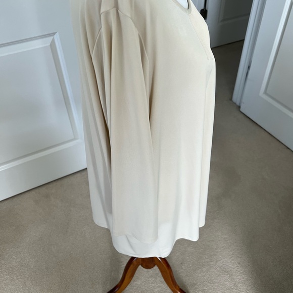 Susan Graver Essentials Elegant Cream Women's Top 2X - Picture 3 of 6